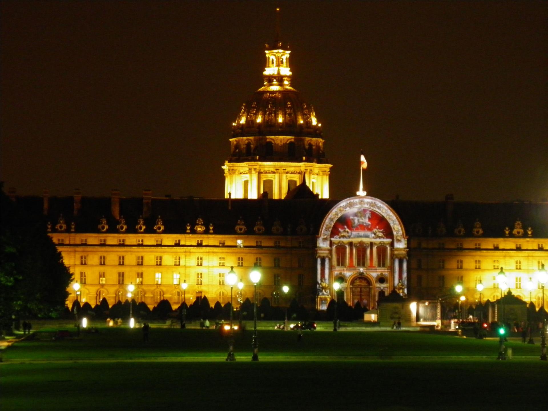 Come spend a Night at the Invalides!
