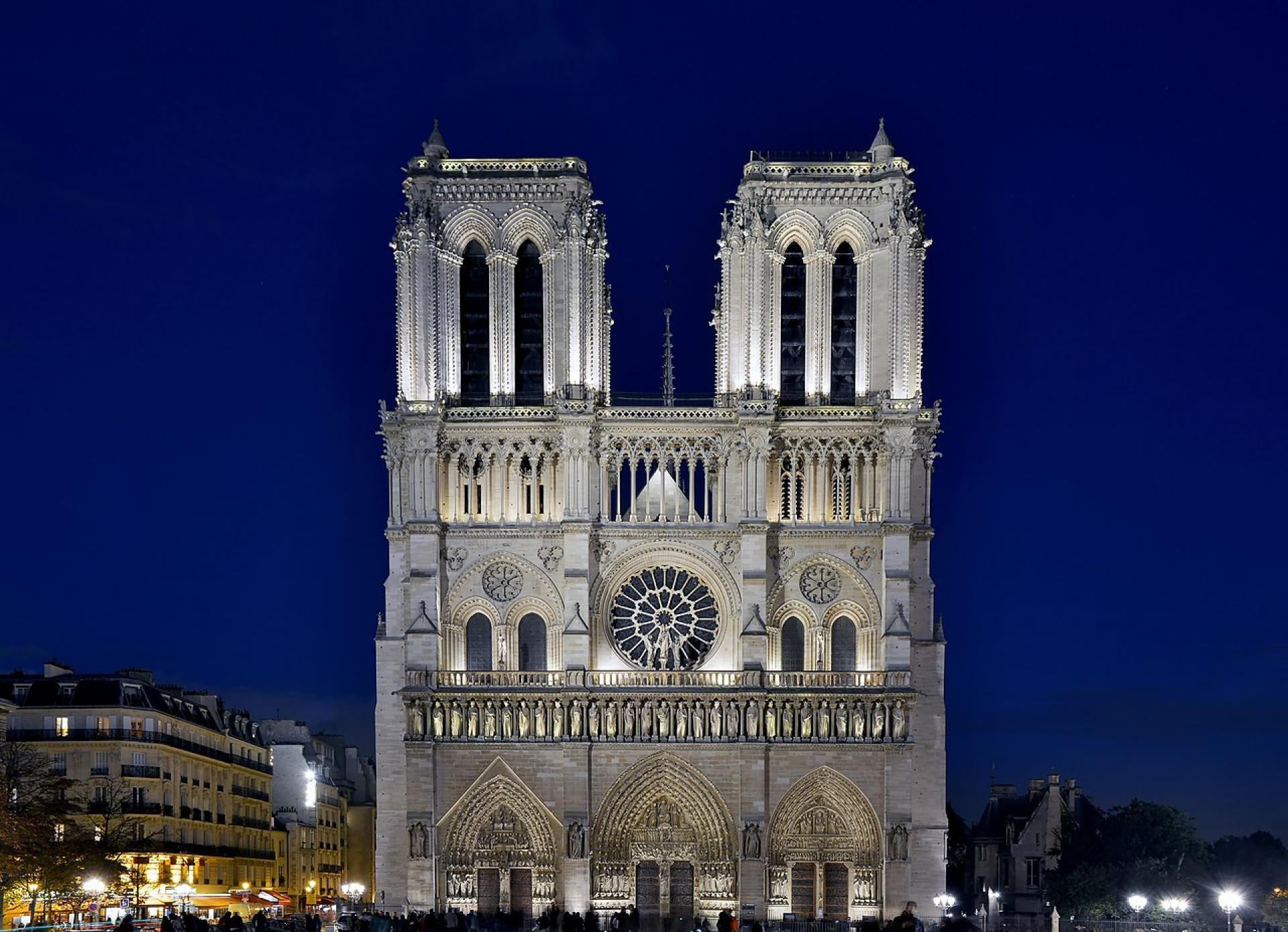 Sound-and-light show on Cathedral Notre-Dame
