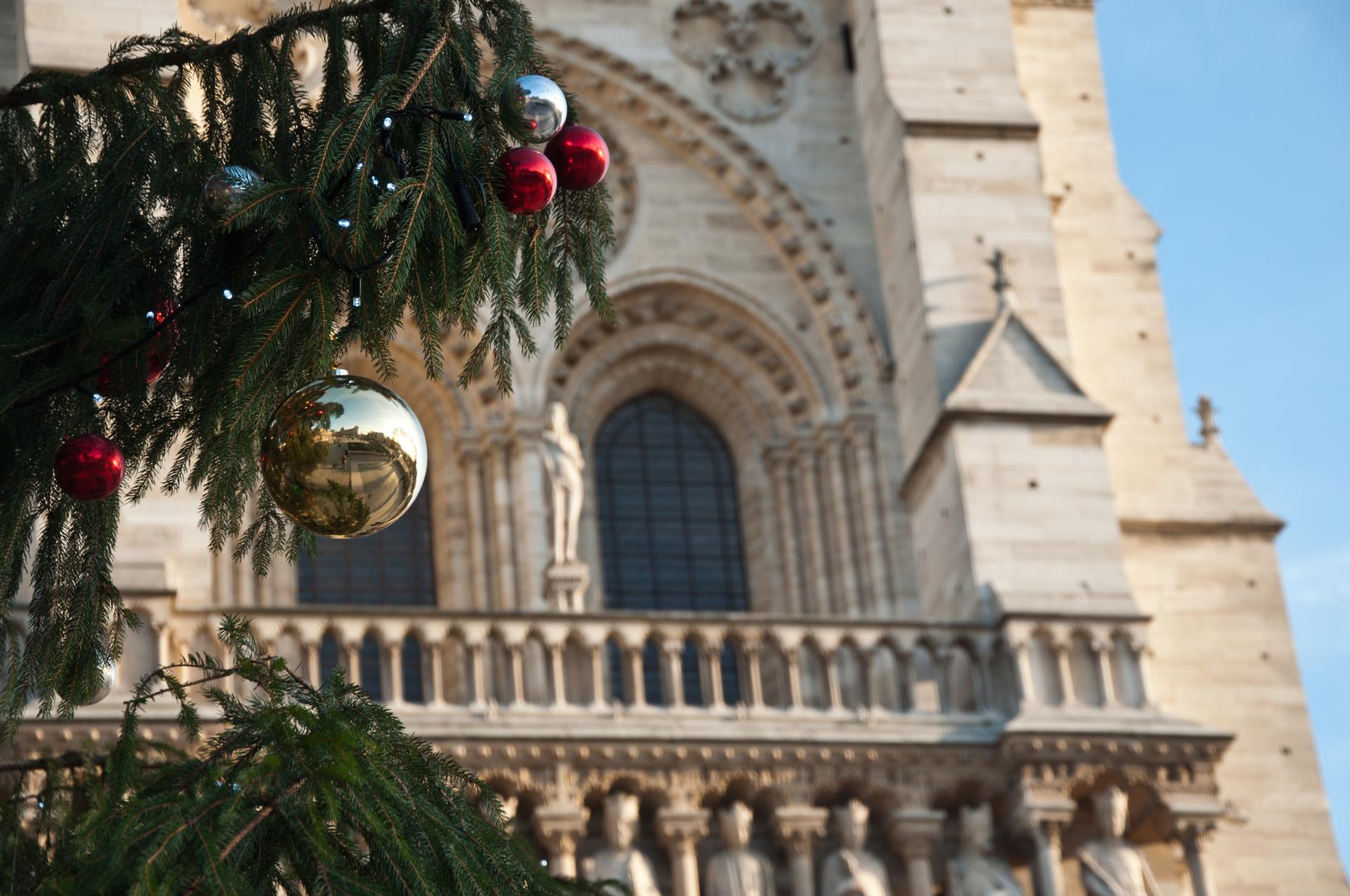A Christmas in Paris